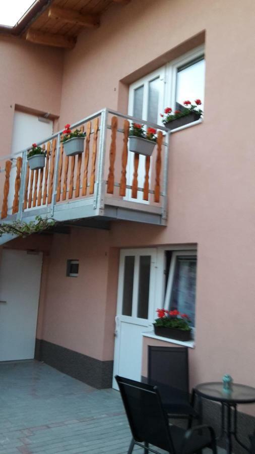 Ubytovani Lila Mikulov Exterior foto